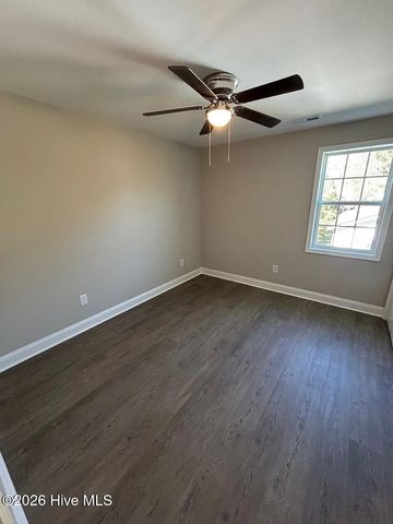 1120 W Massachusetts Avenue, Southern Pines, NC 28387