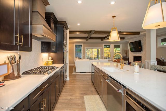 2770 Weeping Pine Drive, Medina, OH 44256