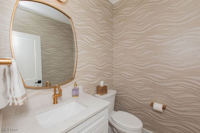 2770 Weeping Pine Drive, Medina, OH 44256