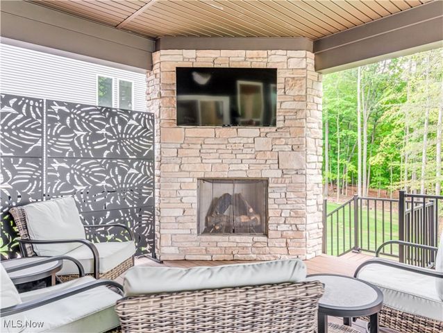 2770 Weeping Pine Drive, Medina, OH 44256