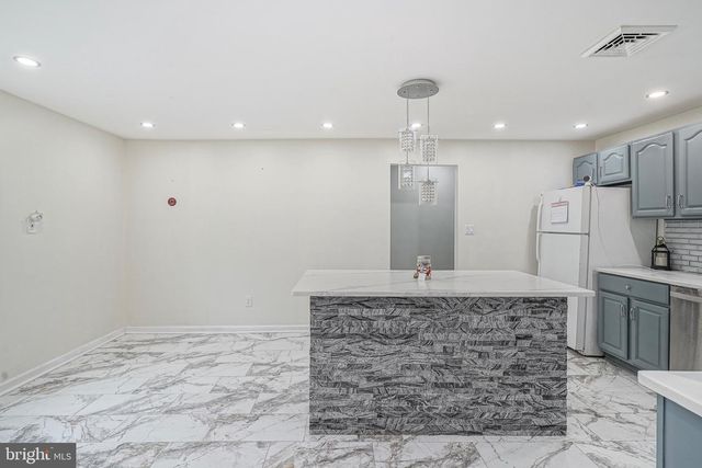 1084 S BROADWAY, Pennsville, NJ 08070