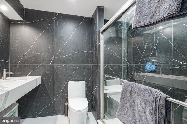 1084 S BROADWAY, Pennsville, NJ 08070