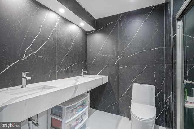 1084 S BROADWAY, Pennsville, NJ 08070