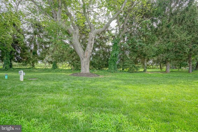 1084 S BROADWAY, Pennsville, NJ 08070