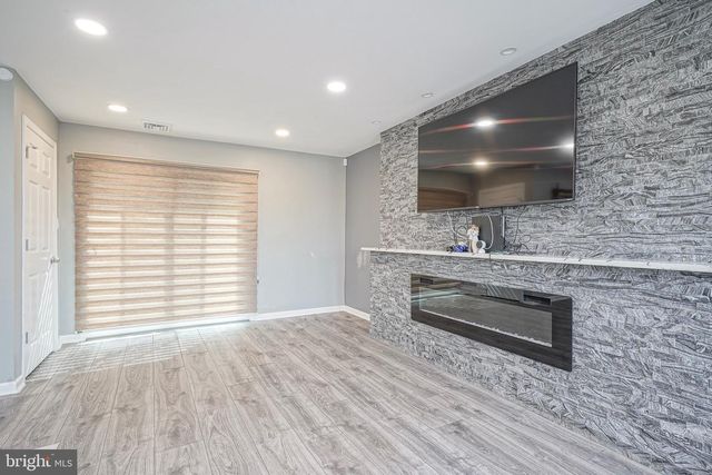 1084 S BROADWAY, Pennsville, NJ 08070