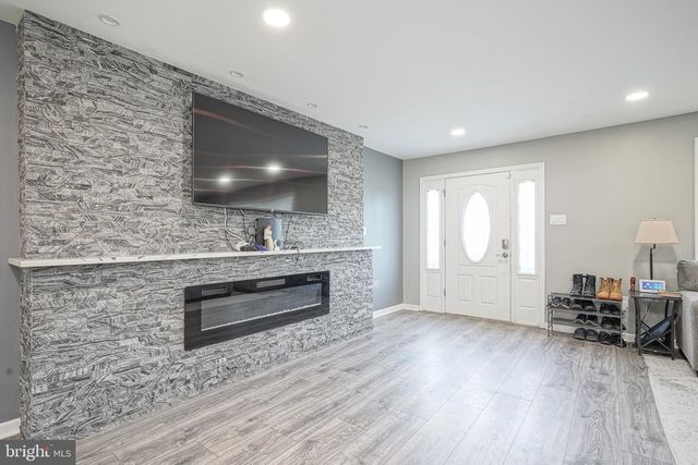 1084 S BROADWAY, Pennsville, NJ 08070