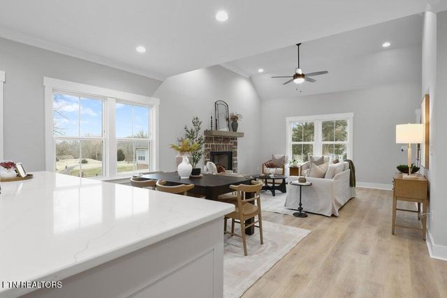 35 Greenview Drive, Dunlap, TN 37327
