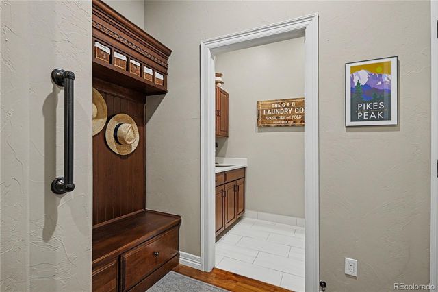12200 S Season Court, Parker, CO 80138