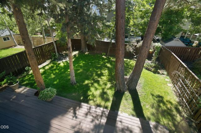 19765 Dry Canyon Avenue, Bend, OR 97702