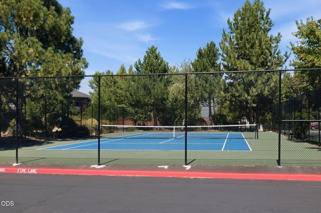 19765 Dry Canyon Avenue, Bend, OR 97702
