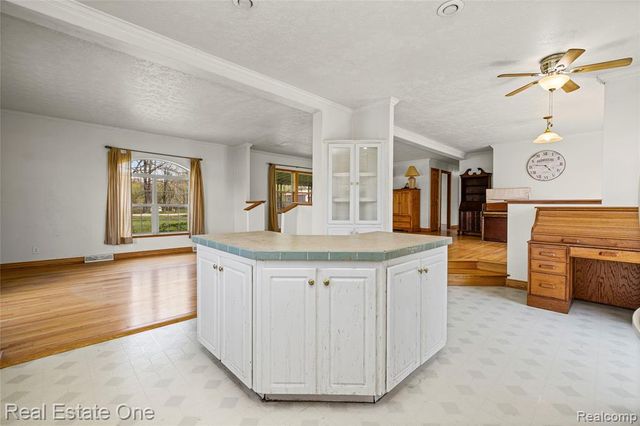 26996 Sumpter Road, Belleville, MI 48111
