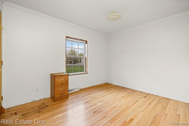 26996 Sumpter Road, Belleville, MI 48111