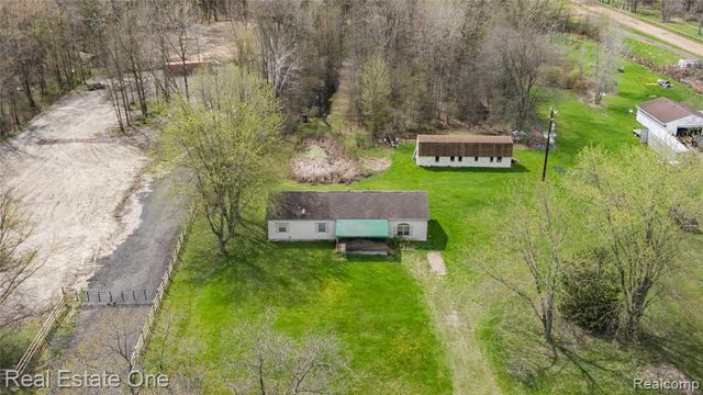 26996 Sumpter Road, Belleville, MI 48111