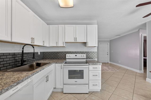 6878 SW 15th Street, North Lauderdale, FL 33068