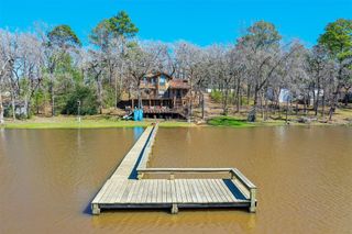 431 Shoreline Drive, Huntsville, TX 77320