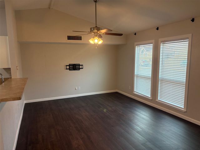 6019 Dooley Drive, The Colony, TX 75056