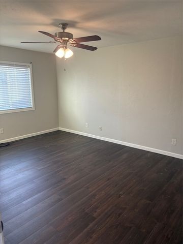 6019 Dooley Drive, The Colony, TX 75056