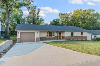 1201 NW 10th Street, Bentonville, AR 72712