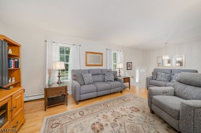 51 Hilltop Ave, Berkeley Heights Twp., NJ 07922