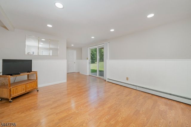 51 Hilltop Ave, Berkeley Heights Twp., NJ 07922