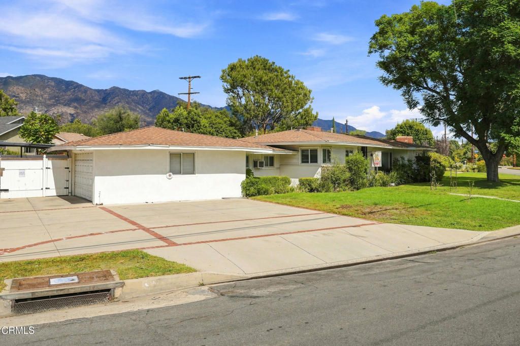 905 W La Canada Verdugo Road, Pasadena, CA 91103 — photo 2