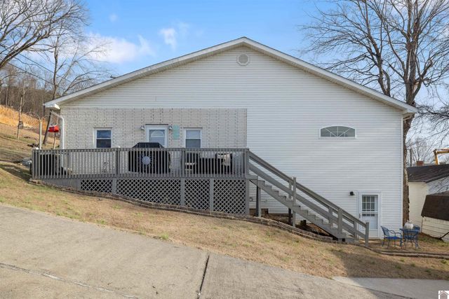 31 2nd Street, Kuttawa, KY 42055