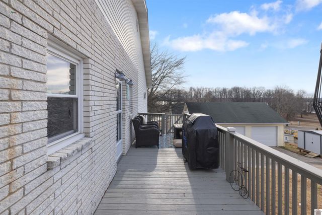 31 2nd Street, Kuttawa, KY 42055