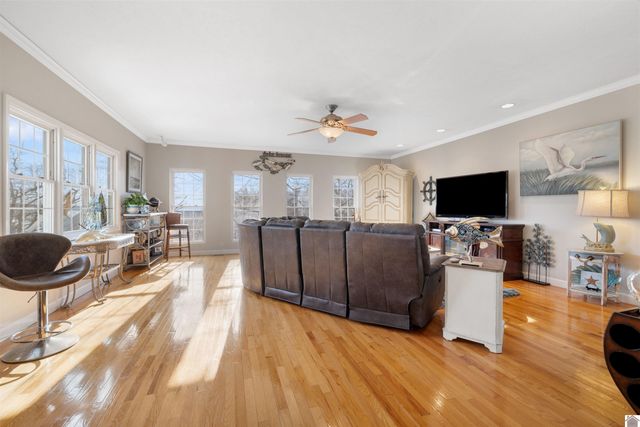 31 2nd Street, Kuttawa, KY 42055