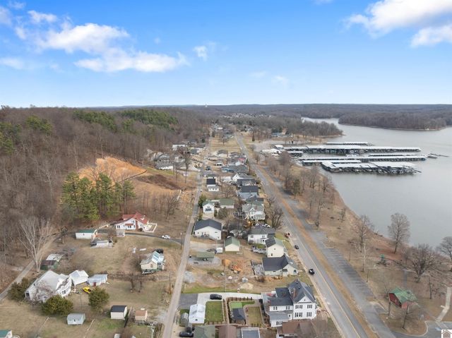 31 2nd Street, Kuttawa, KY 42055