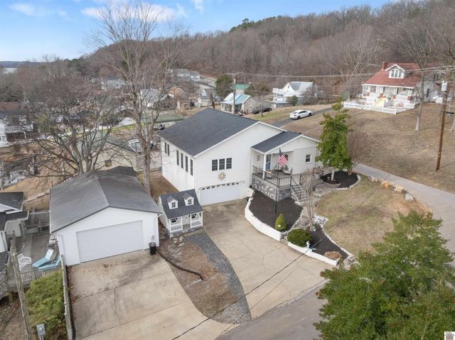 31 2nd Street, Kuttawa, KY 42055