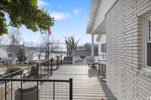 31 2nd Street, Kuttawa, KY 42055