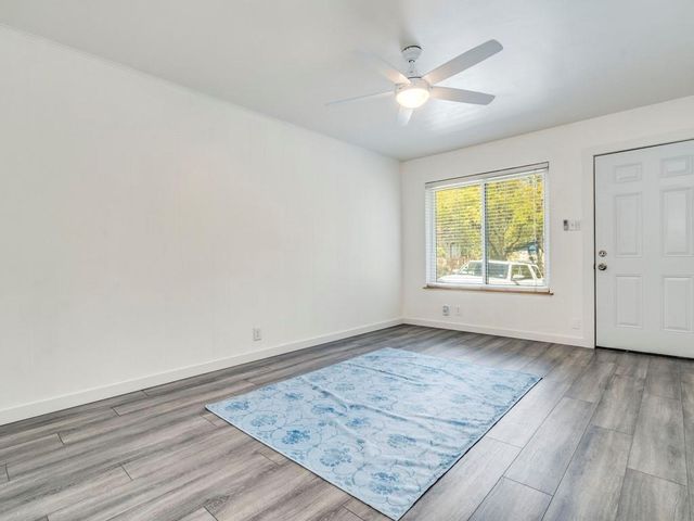 1607 Valleyridge DR B, Austin, TX 78704