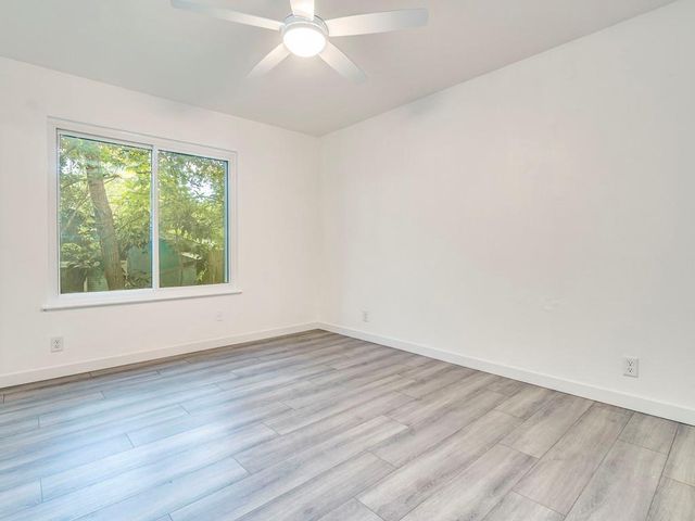1607 Valleyridge DR B, Austin, TX 78704