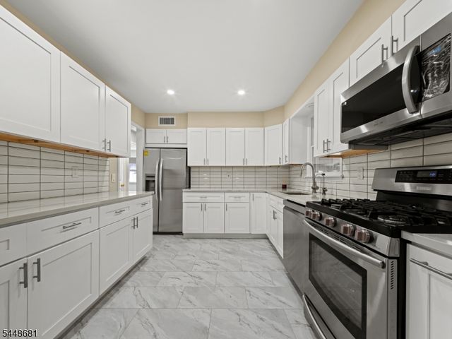 469 King George Rd, Bernards Twp., NJ 07920