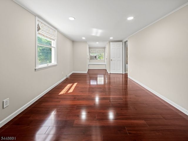469 King George Rd, Bernards Twp., NJ 07920