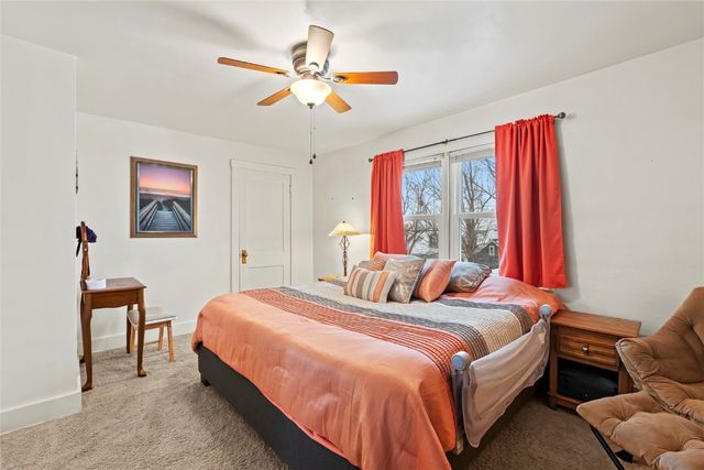 2448 2nd Street SW, Cedar Rapids, IA 52404