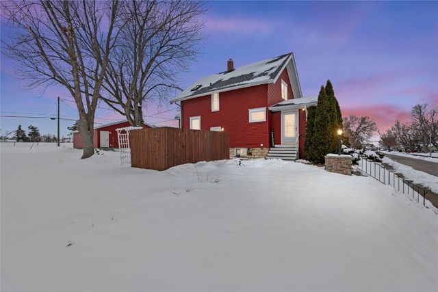 2448 2nd Street SW, Cedar Rapids, IA 52404