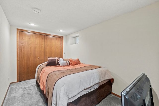 2448 2nd Street SW, Cedar Rapids, IA 52404