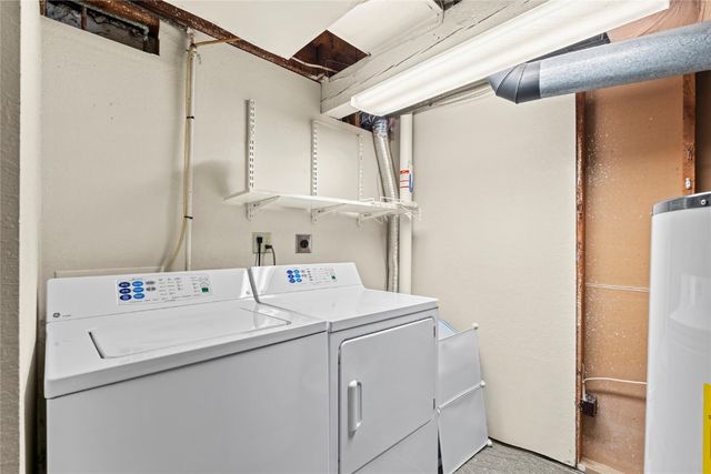 2448 2nd Street SW, Cedar Rapids, IA 52404