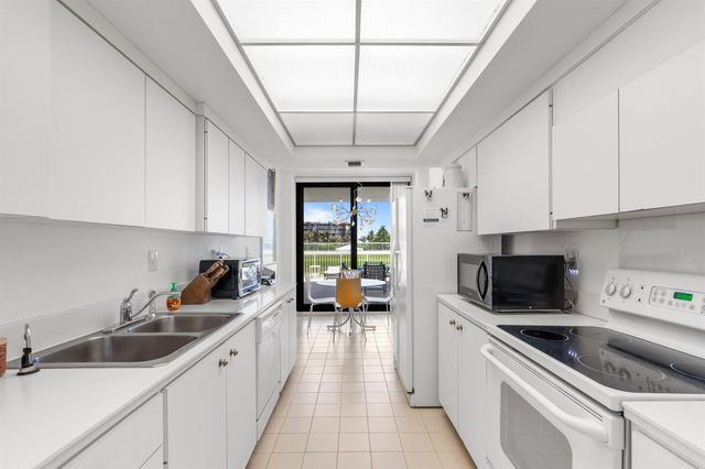 3300 S Ocean Boulevard 103s, Palm Beach, FL 33480