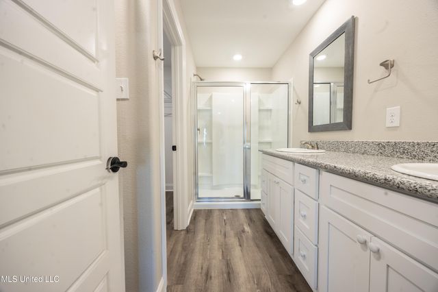 9724 West Oaklawn Road, Biloxi, MS 39532