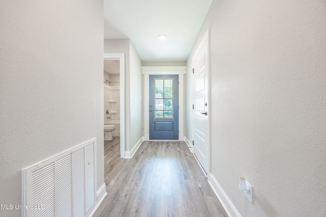 9724 West Oaklawn Road, Biloxi, MS 39532