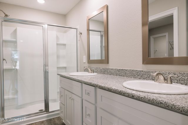9724 West Oaklawn Road, Biloxi, MS 39532