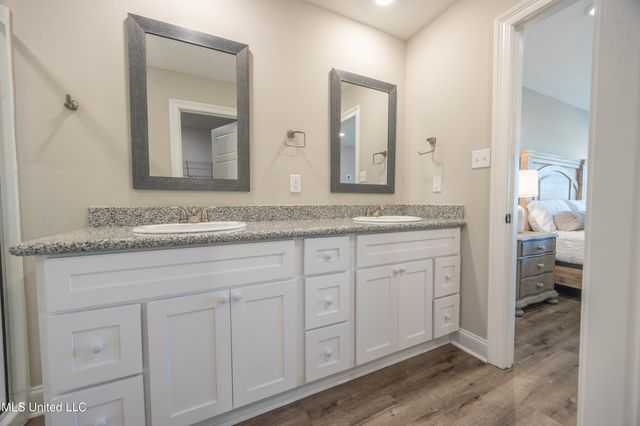 9724 West Oaklawn Road, Biloxi, MS 39532