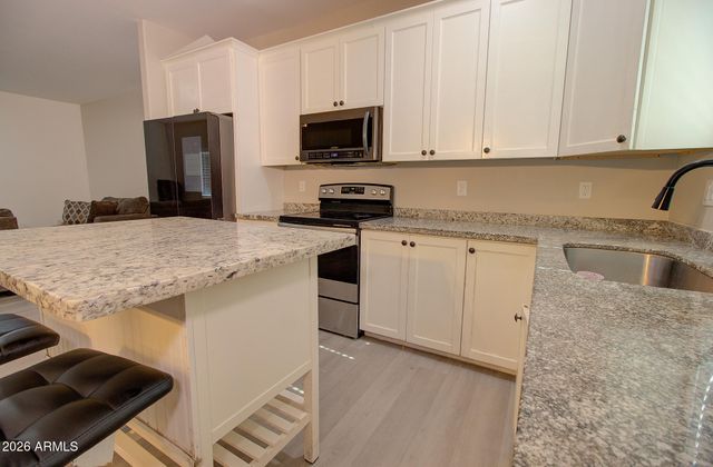 525 W 13TH Place, Casa Grande, AZ 85122