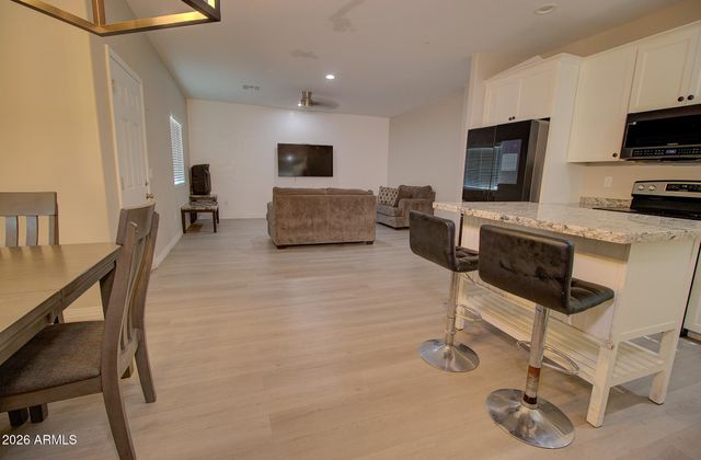 525 W 13TH Place, Casa Grande, AZ 85122