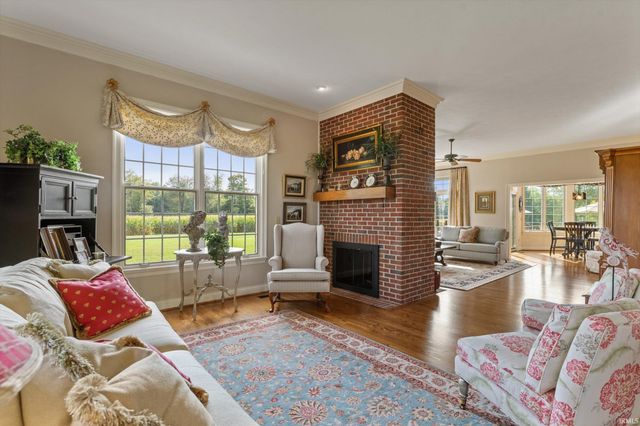 68555 Oak Road, Lakeville, IN 46536