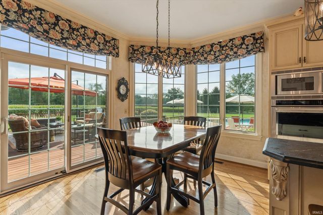 68555 Oak Road, Lakeville, IN 46536