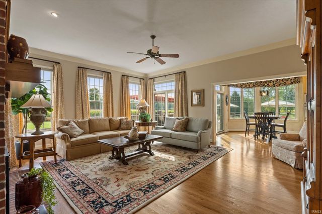 68555 Oak Road, Lakeville, IN 46536