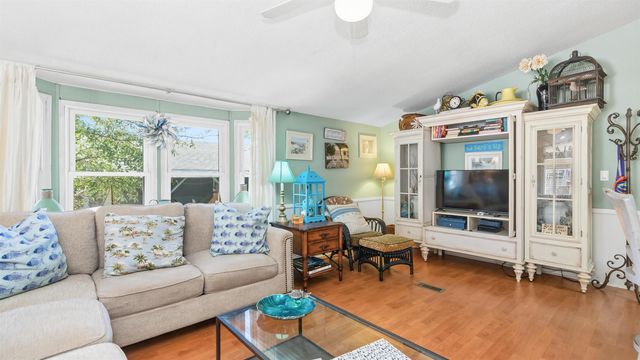 426 Sand Dollar Ct., Myrtle Beach, SC 29575